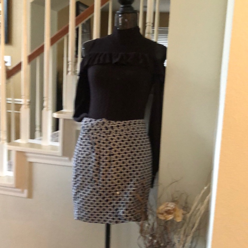 Skirts - Picture 5 of 5